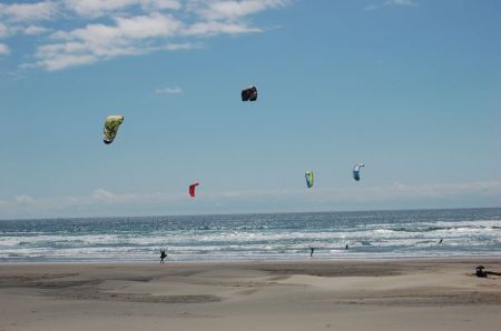 kiting in Manzanita