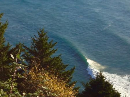 Manzanita Cliffs, Neakahine Point Break